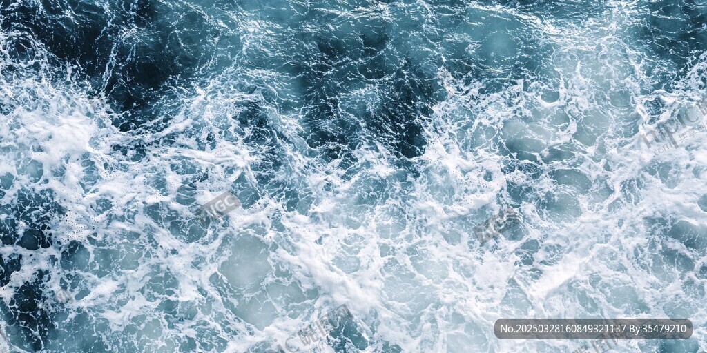洶涌海浪的壯麗瞬間
