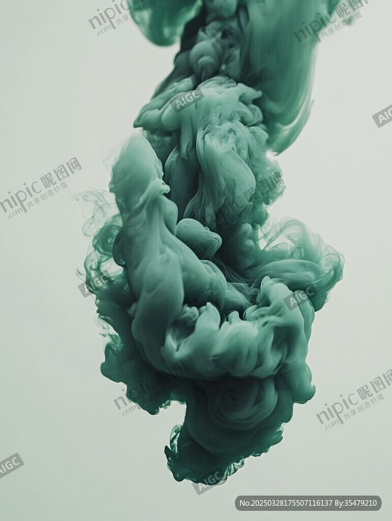 墨綠墨水在水中曼妙舞動