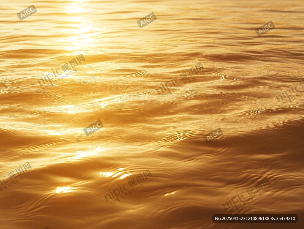 金色波光粼粼的水面景象
