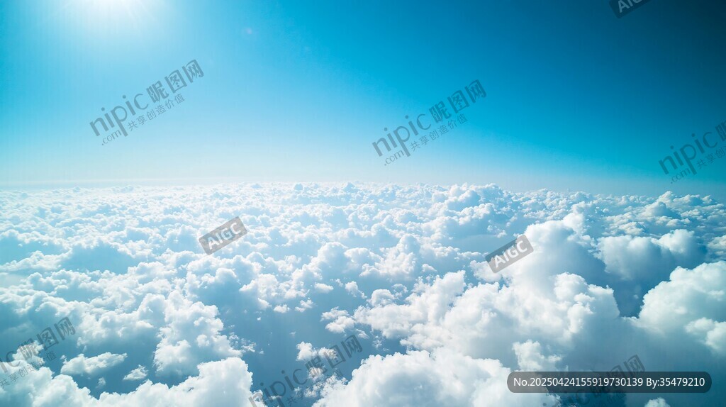 俯瞰云海 陽光照耀藍(lán)天