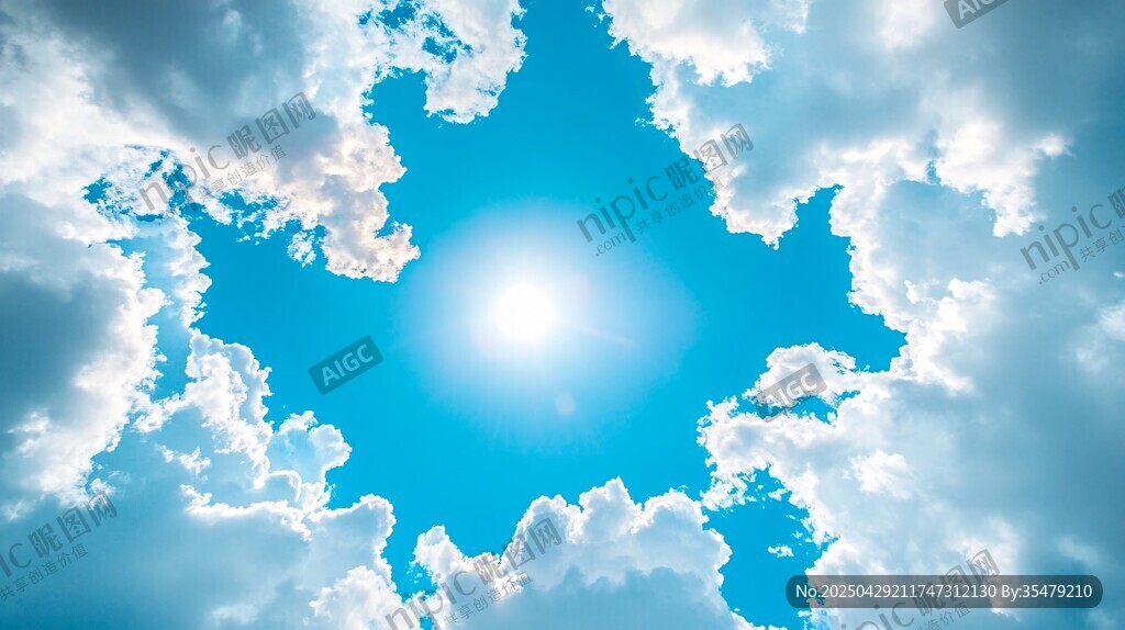 陽光穿透云層的美麗天空