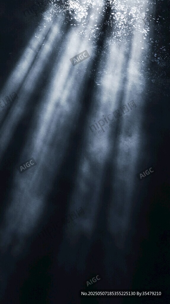 水下光線穿透的夢幻景象