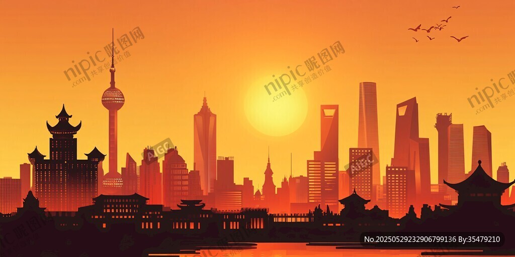 夕陽下的城市天際線剪影