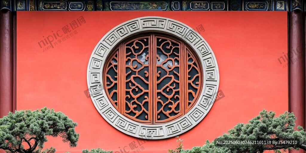 中式紅墻圓窗古樸景致