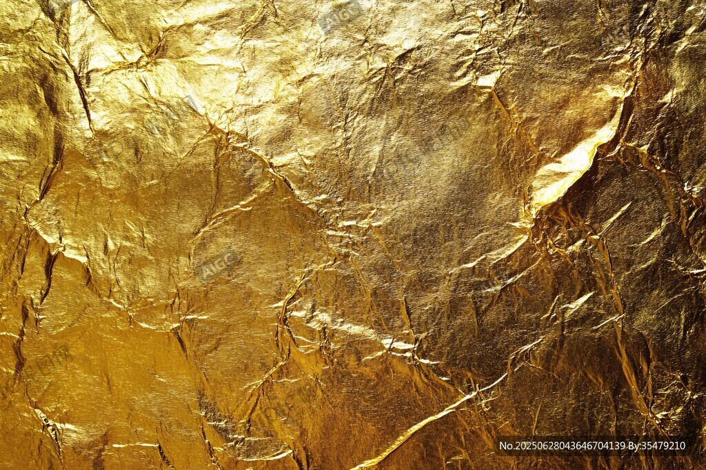 金色褶皺金屬箔紋理背景