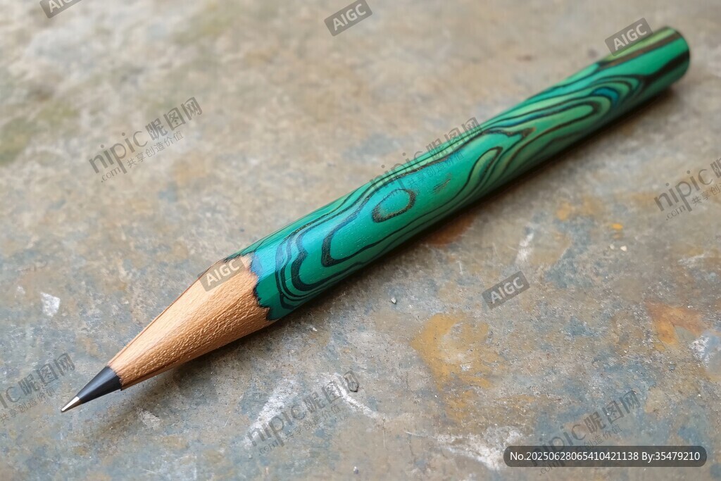 綠色花紋手工鉛筆