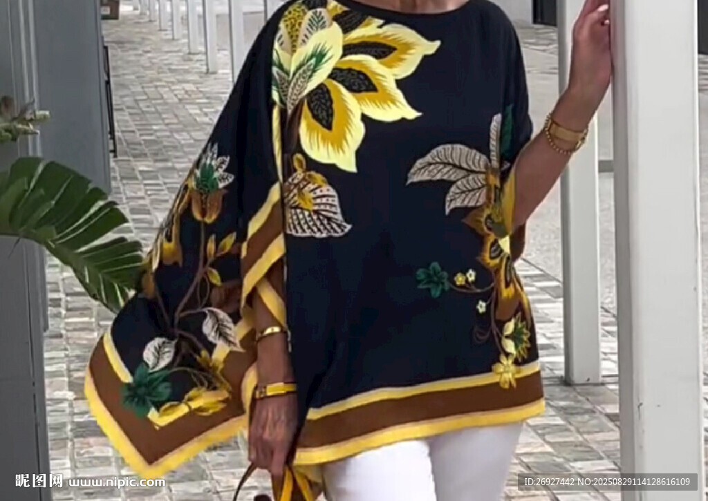 寶藍(lán)大花