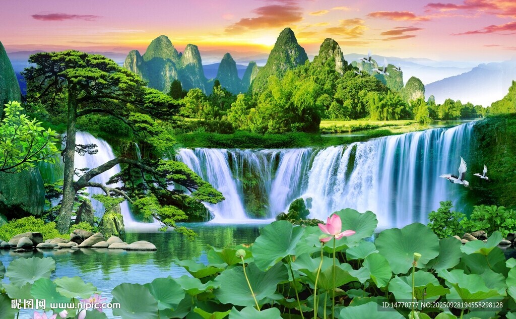 山水間的夢幻瀑布景觀