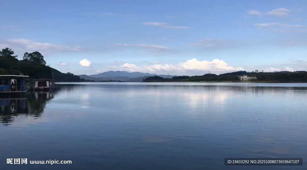 飛來(lái)峽北江江邊一線風(fēng)景傍晚