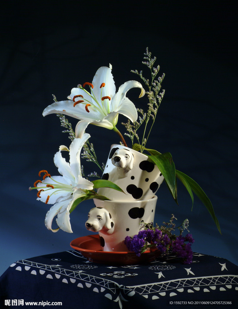 静物可爱花瓶水仙花装饰立体画序列图