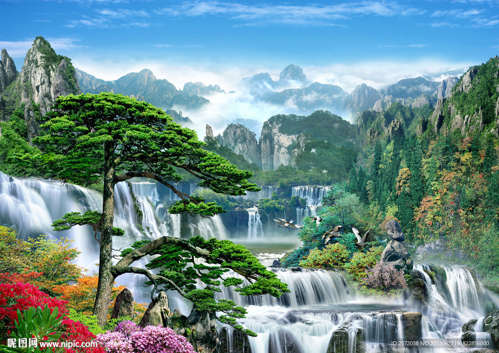 青山飞瀑