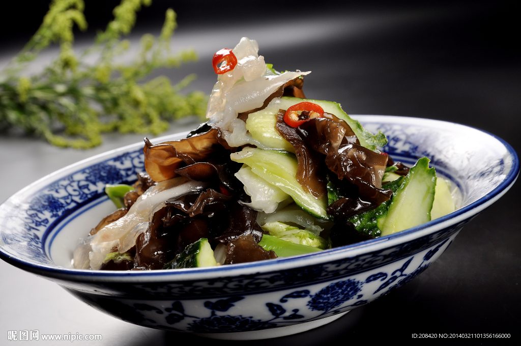 青瓜木耳拌蜇皮