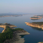 丹江口千岛画廊美丽湖中小岛风光
