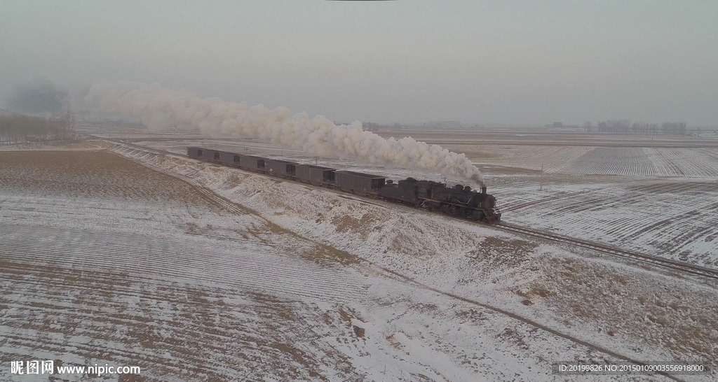 航拍北方蒸汽机车老式火车