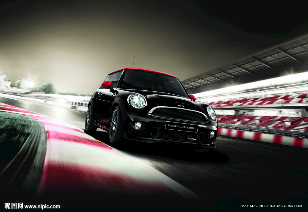 赛场汽车创意海报