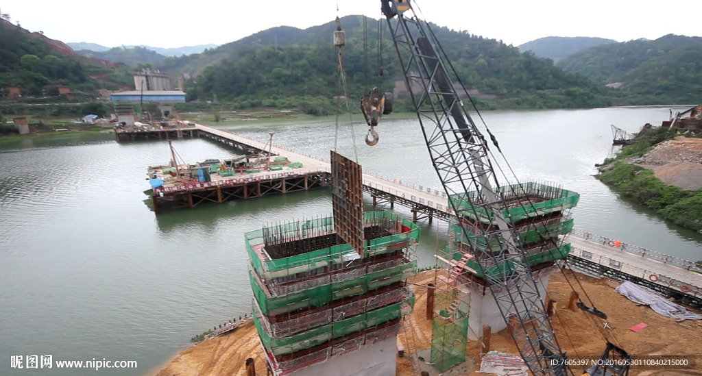 中铁铁建钢栈桥桩基桥墩吊车钢板