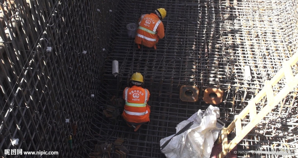 中铁铁建劳务工电焊钢筋作业施工