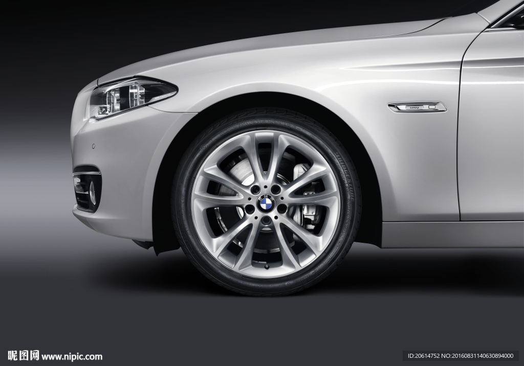 BMW汽车轮毂特写大图