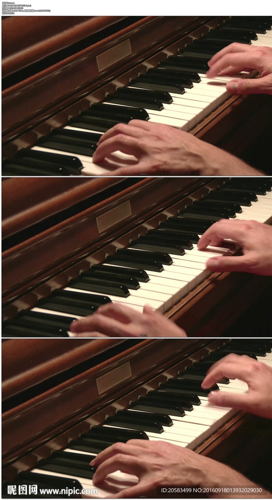 双手弹钢琴