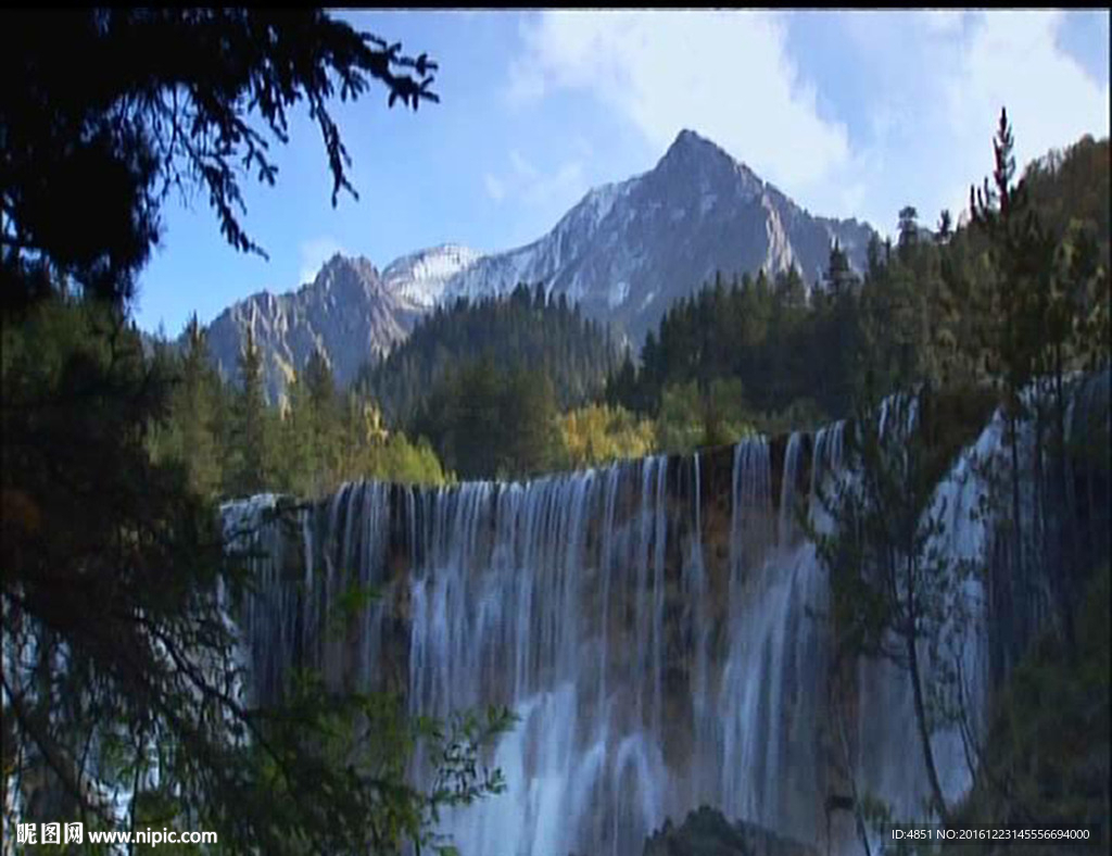 高山 流水 瀑布 动态背景