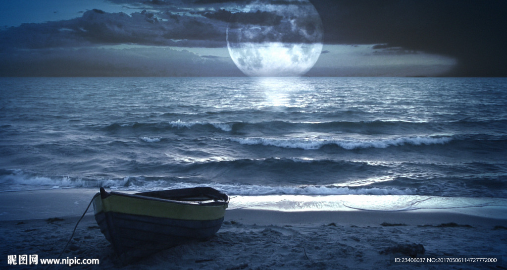 夜晚海边