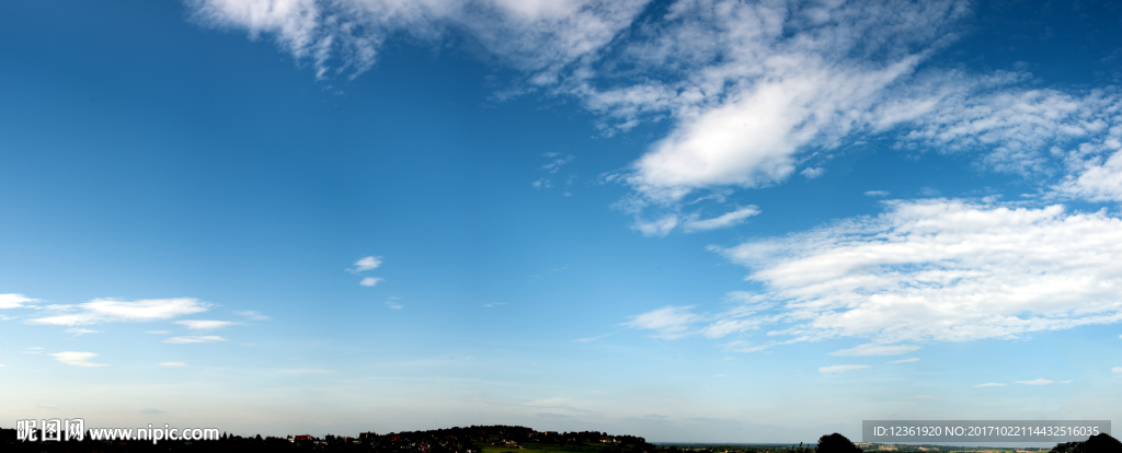 巨幅蓝天白云