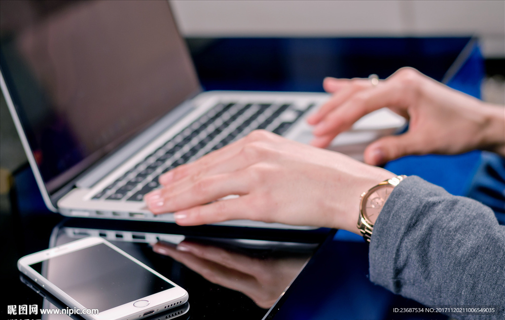 智能贴图模版电脑样机