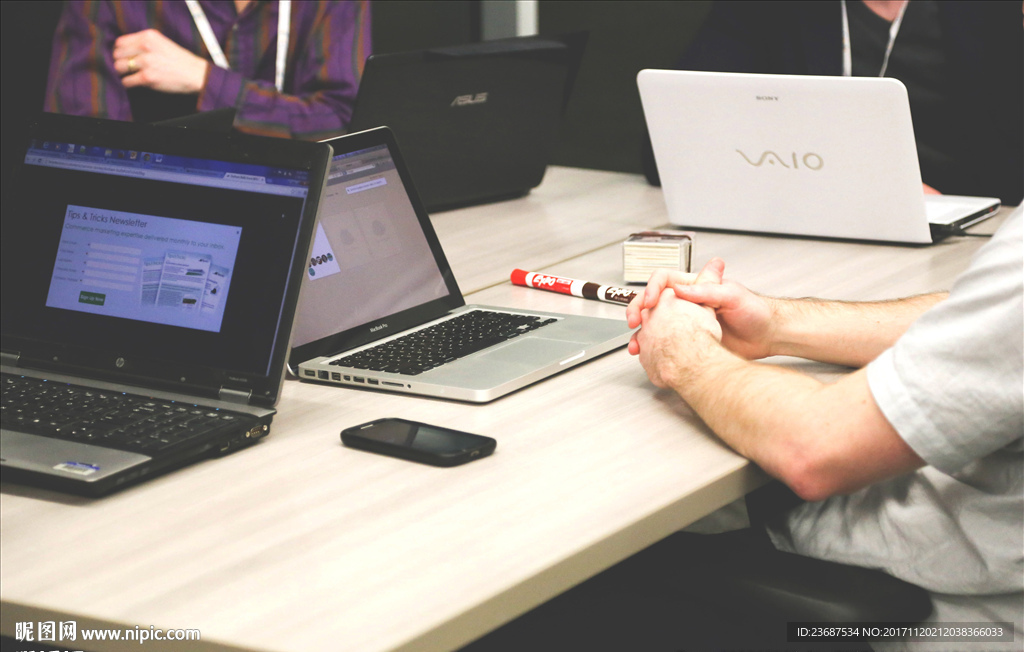 智能贴图模版电脑样机