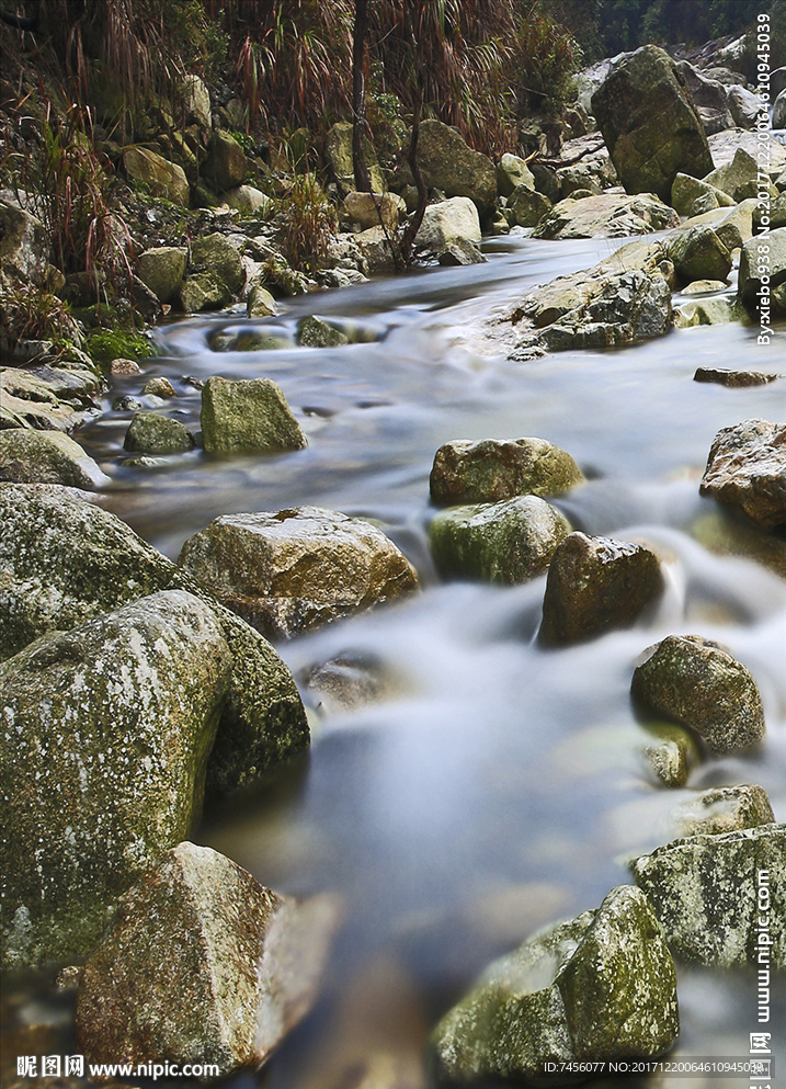 溪流石头石子风景画玄关过道