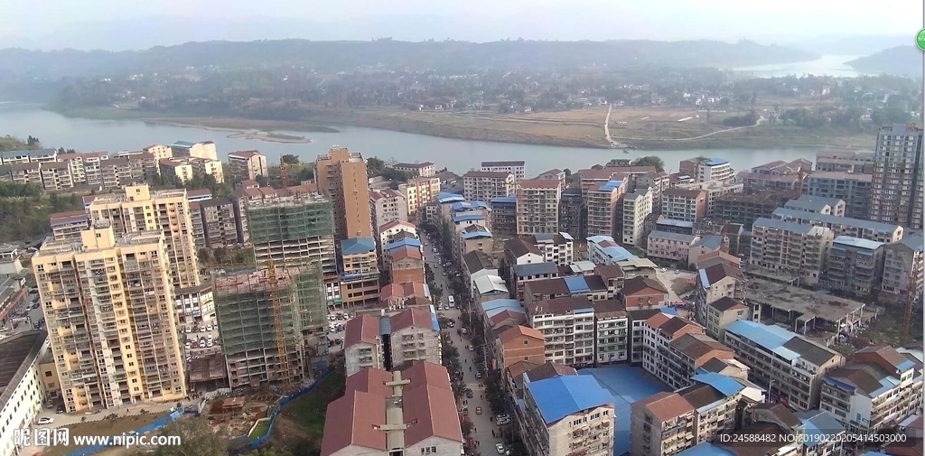 小城镇中心高楼建筑摄影4K素材