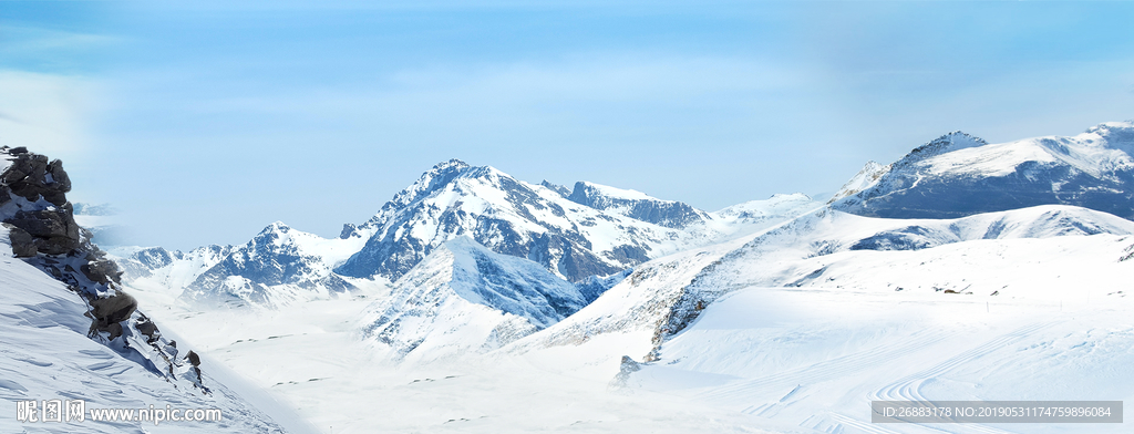 雪山背景