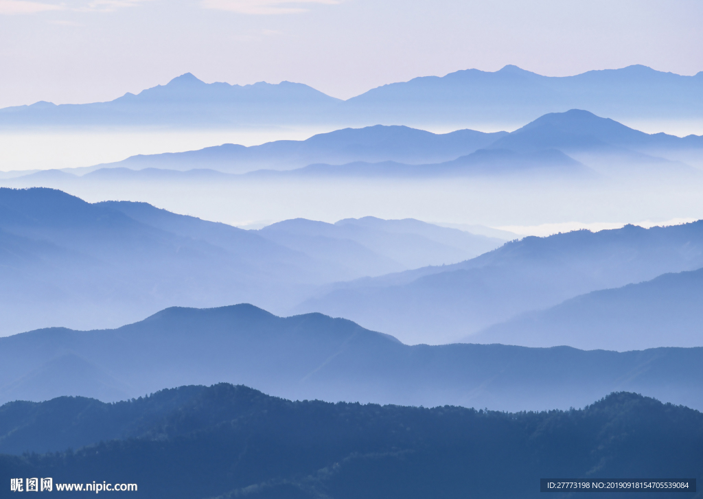写意山水水墨渐变山水背景墙