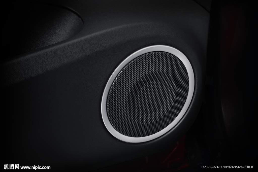 车内扬声器