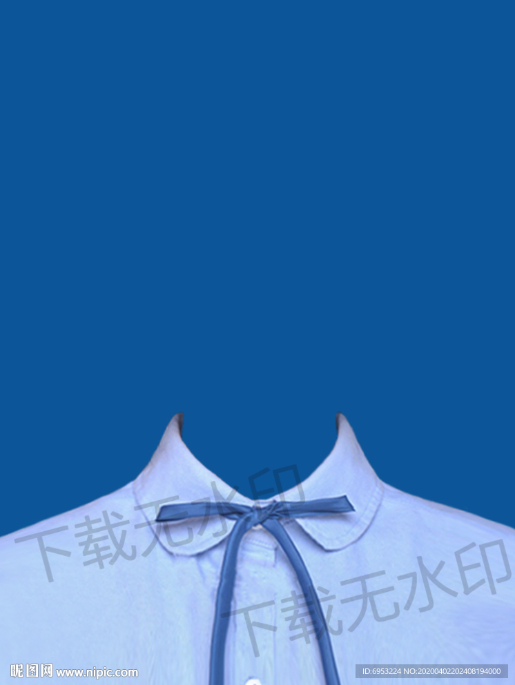 女生蓝色衬衫