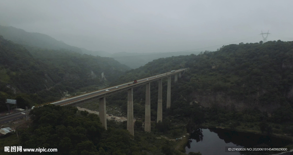 公路桥梁，空中射击