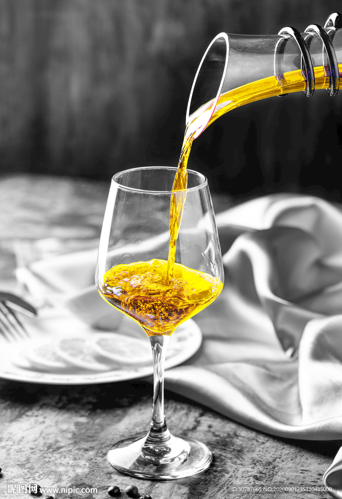 金色酒杯餐厅装饰画