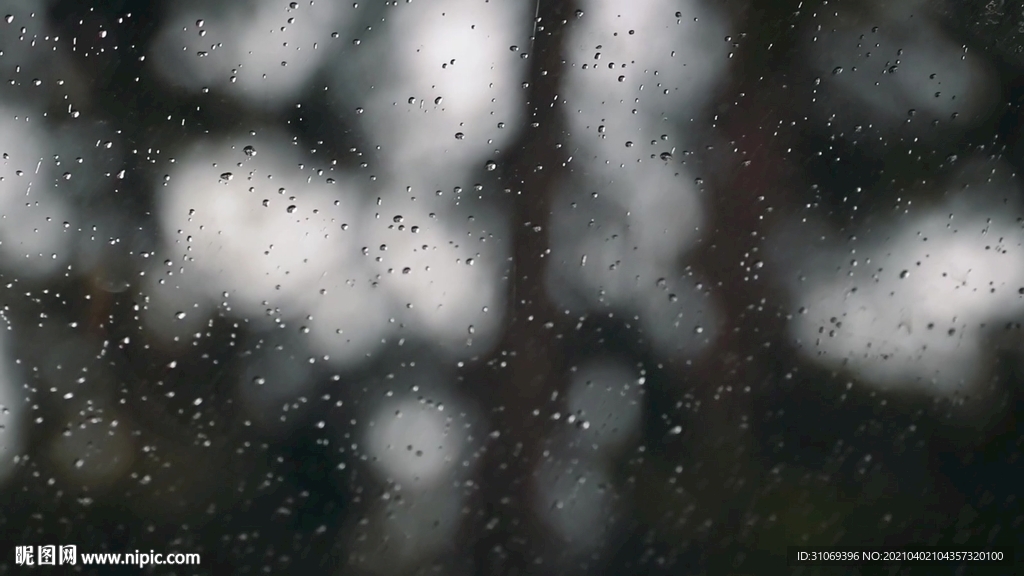 雨水打在镜头上视频素材