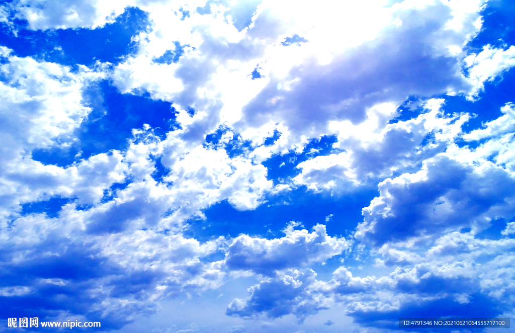蓝天云朵