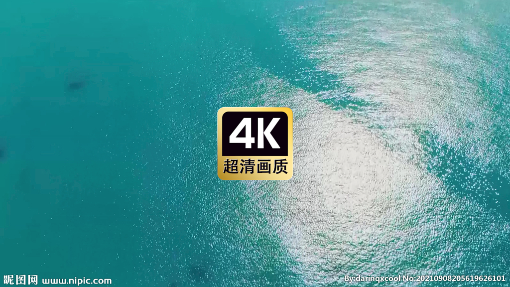 航拍蓝色海面