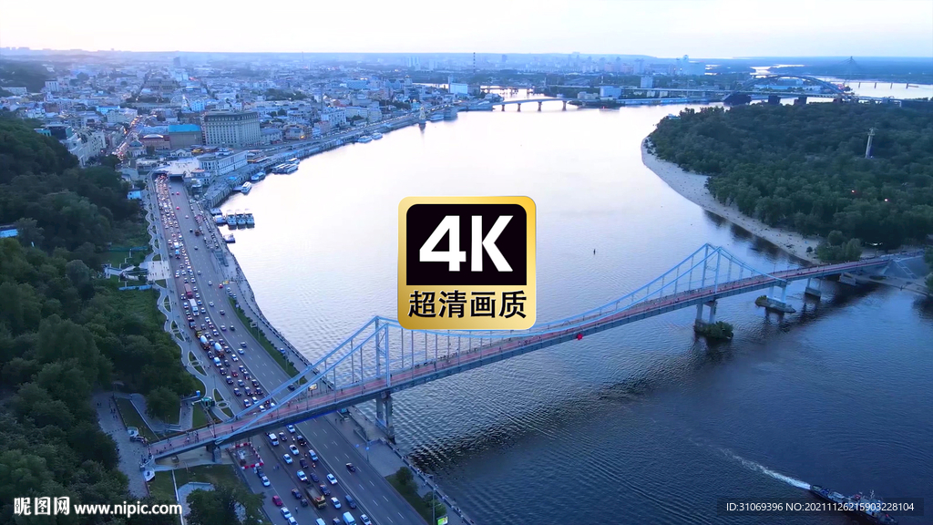 航拍跨海大桥两岸景色