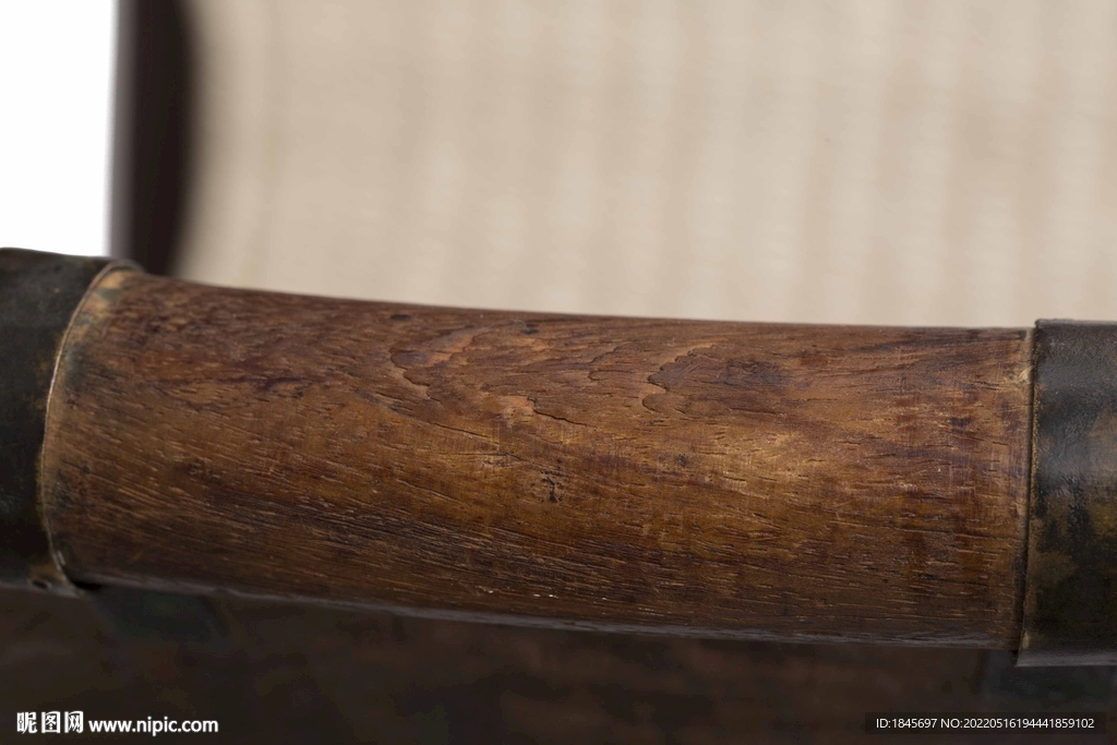 黄花梨家具构件上出现的片状木筋