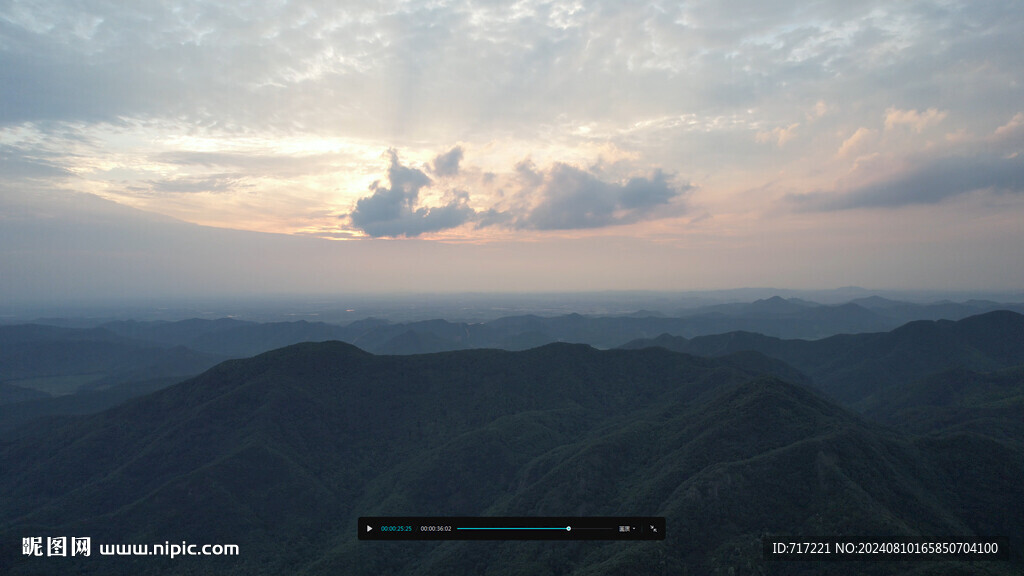 晚霞青山美景