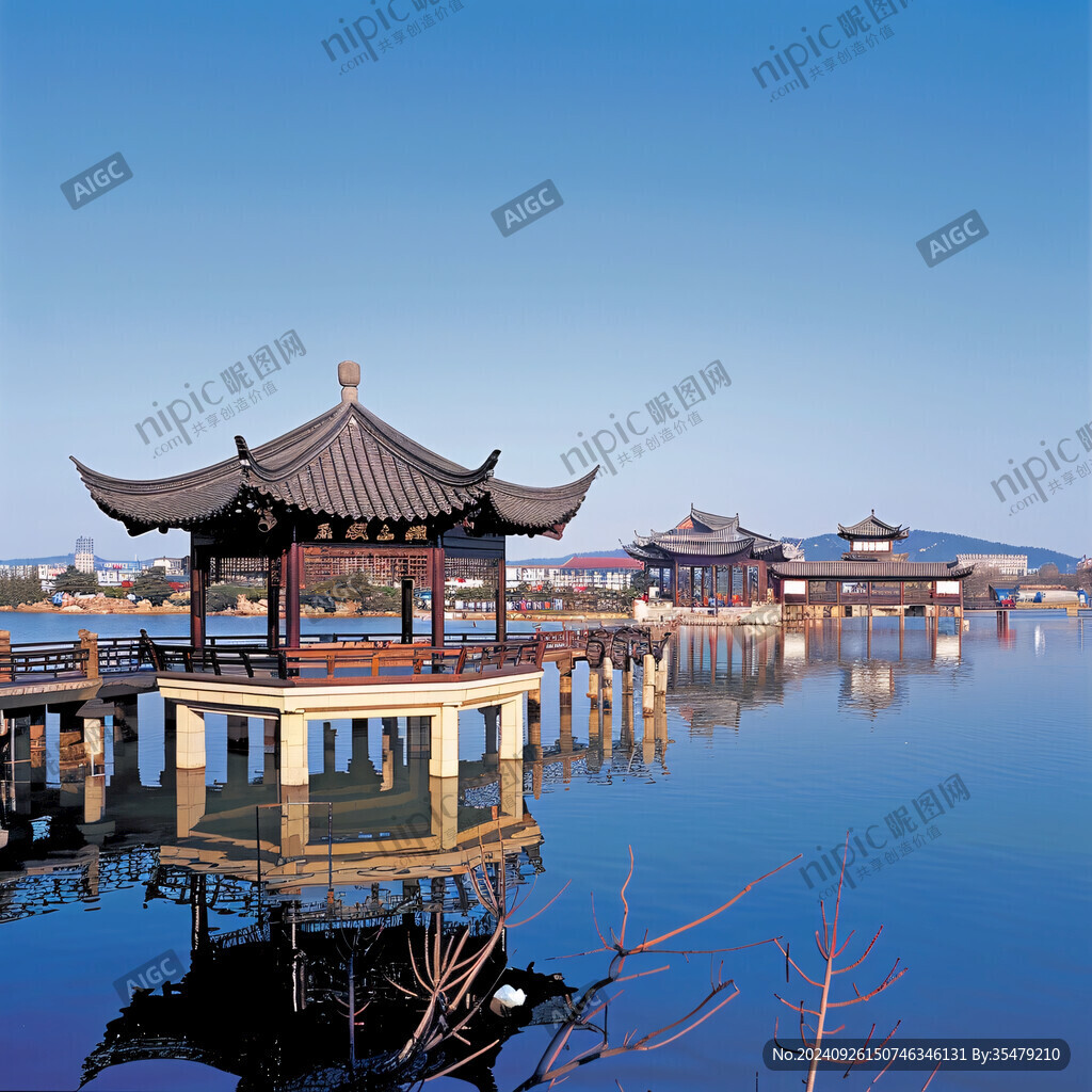 碧波荡漾 亭台楼阁