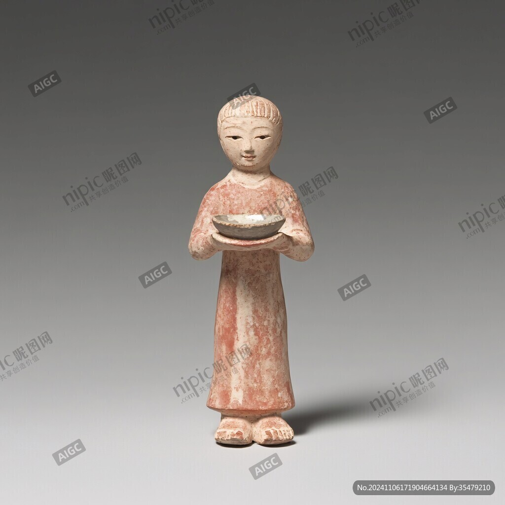 持盘女俑