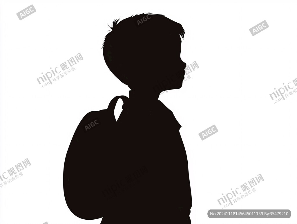 男孩侧影