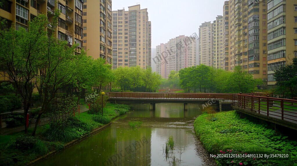 小区雨后