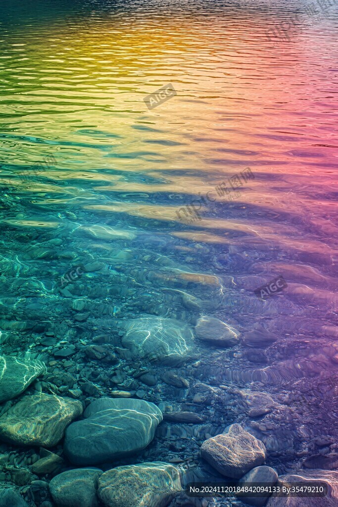 彩色梦幻溪水高山泉水