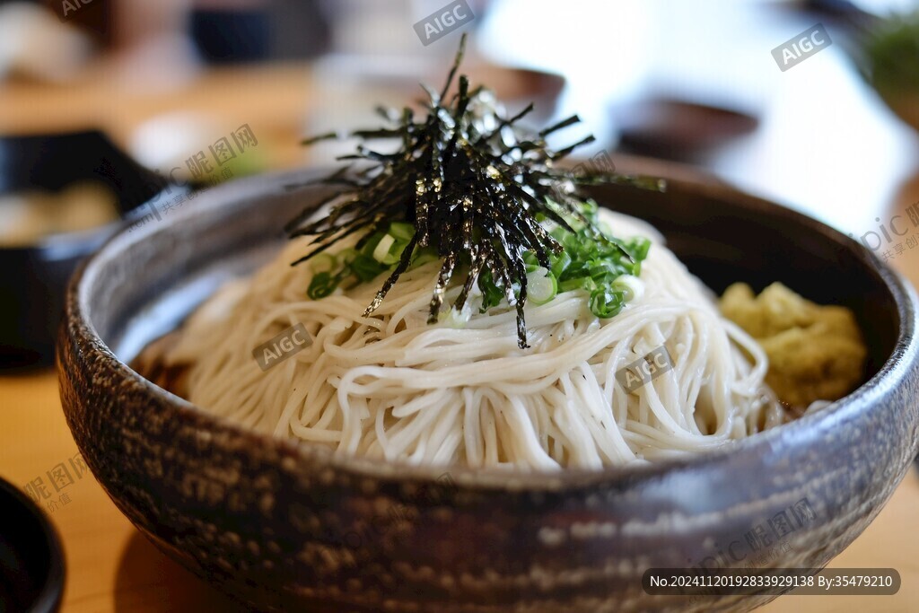 冷素面