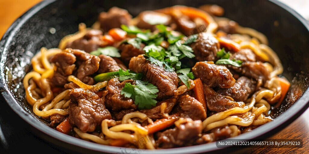牛肉粒拌面