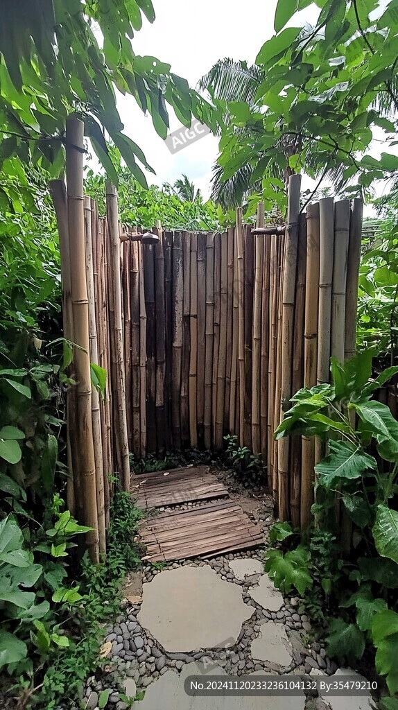 竹园篱笆小路门洞